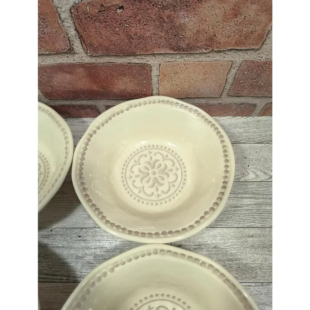 N/A medallion print